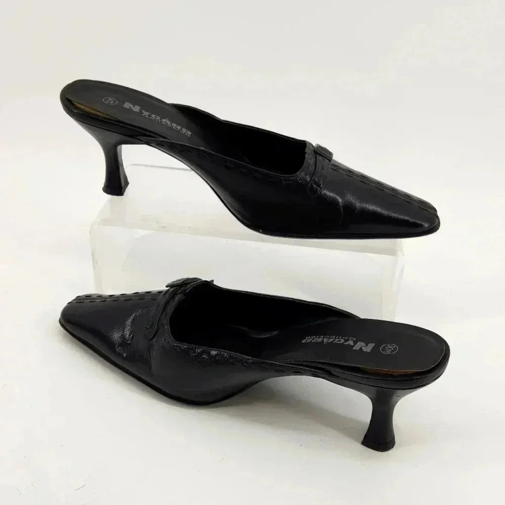 NYGARD COLLECTION  LEATHER SLIP ON